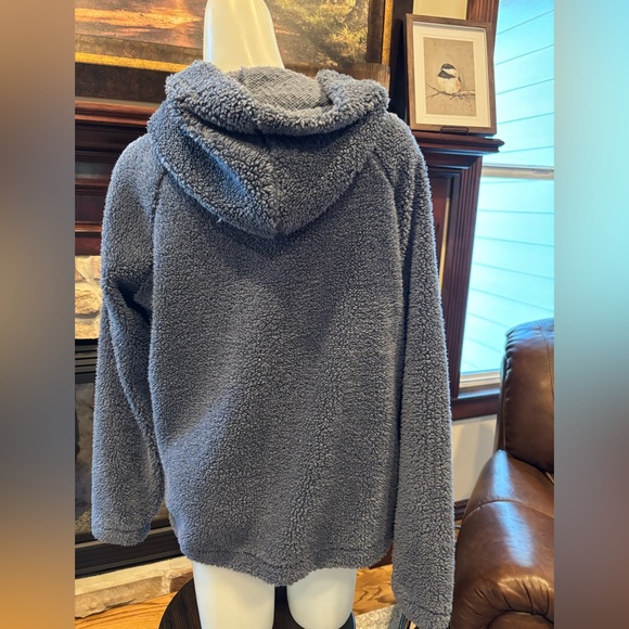 Fitz & Eddie from the Buckle Sherpa jacket. Blue. Sz Med. Pilling on the inside. - Picture 2 of 4